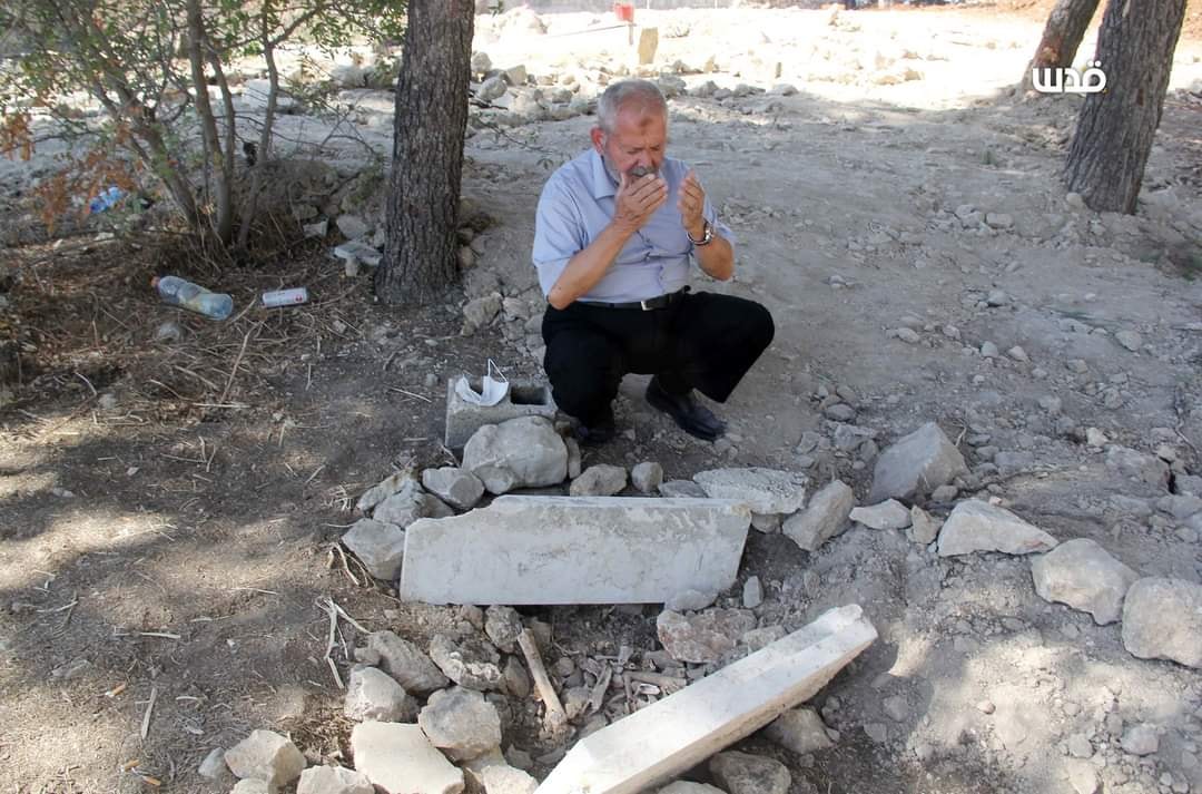 Apartheid Israel Desecrates Cemetery