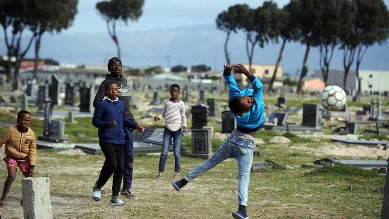 Residents urge Gugulethu community to respect its cemetery