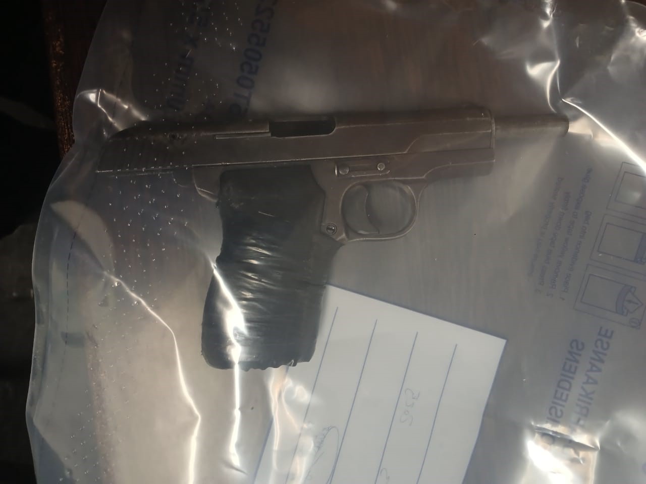 SAPS caught in the midst of a gang shootout, a law enforcement officer & child shot & injured in Elsies River